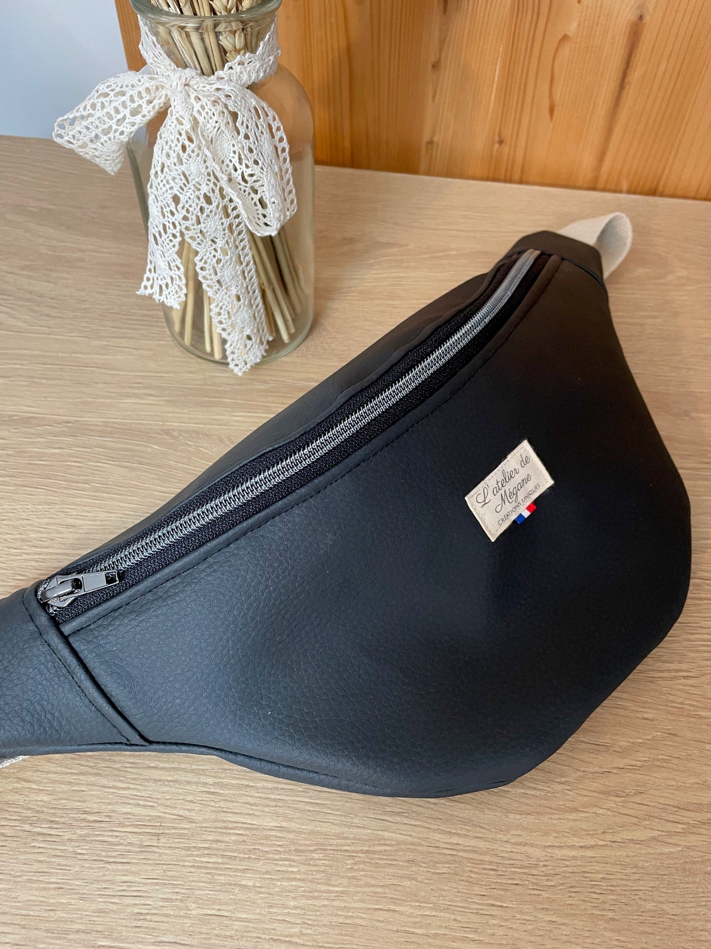 Banane homme similicuir