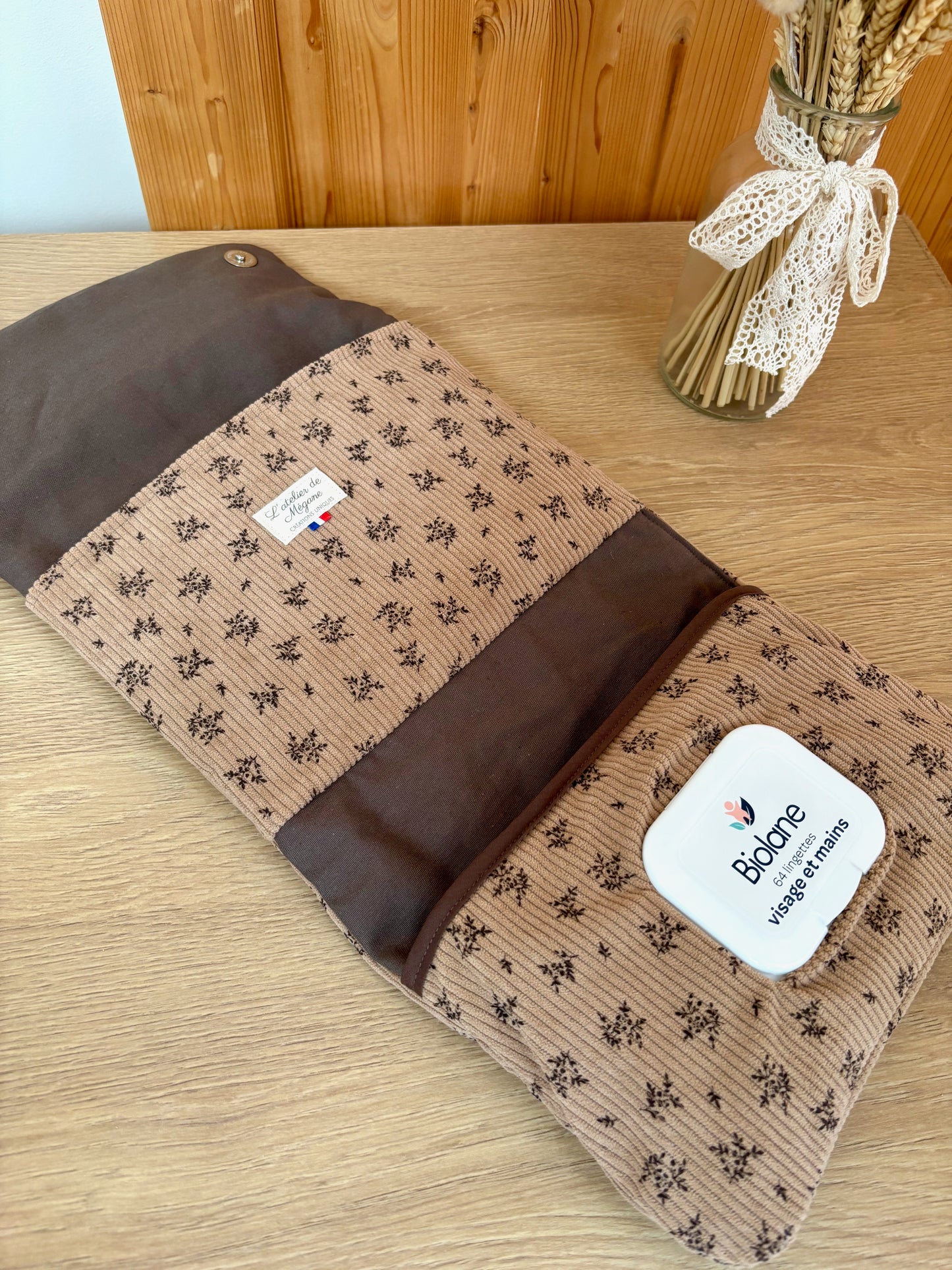 Pochette à langer nomade – Velours fleuri