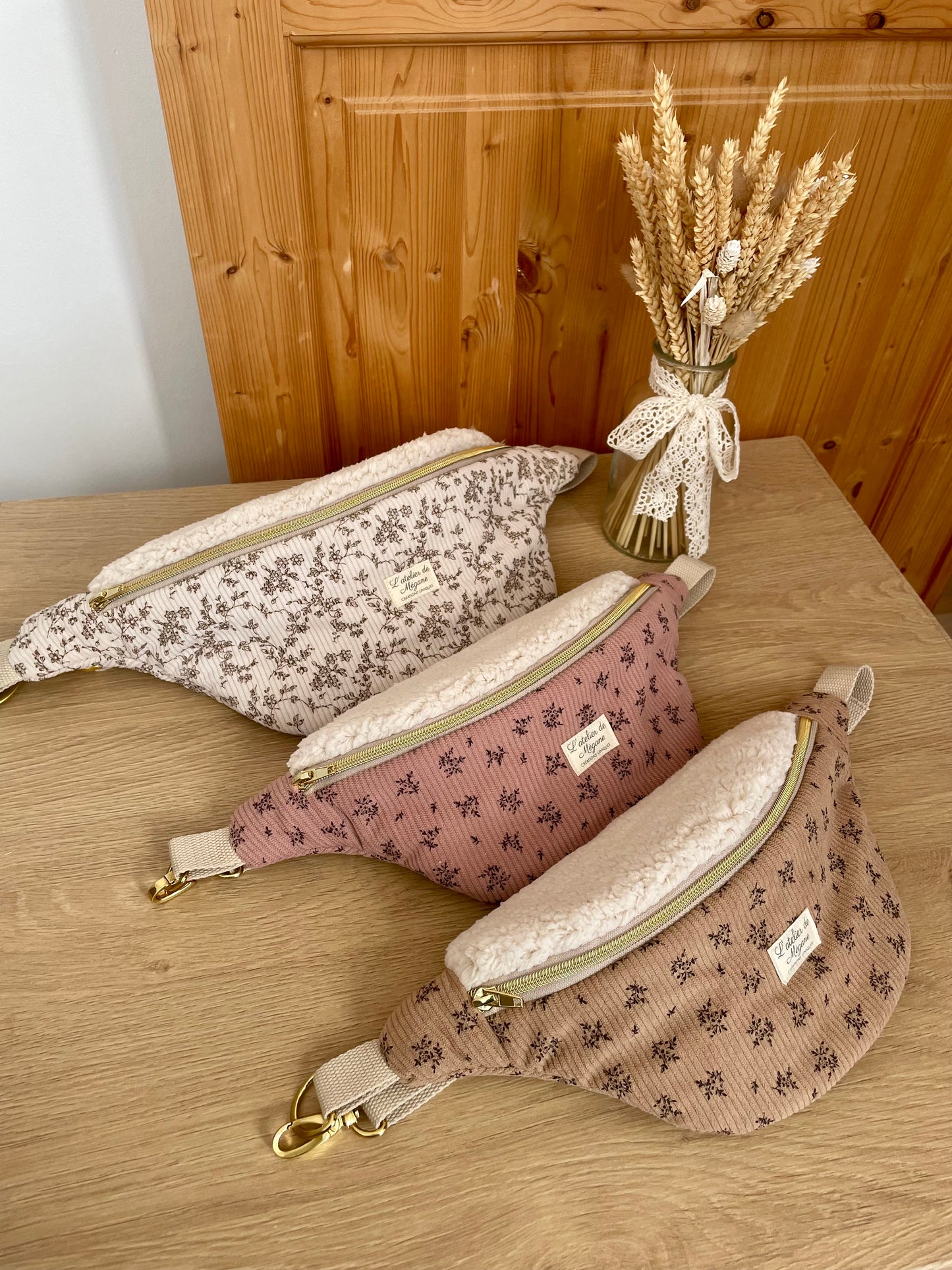 Banane velours fleuri et moumoute