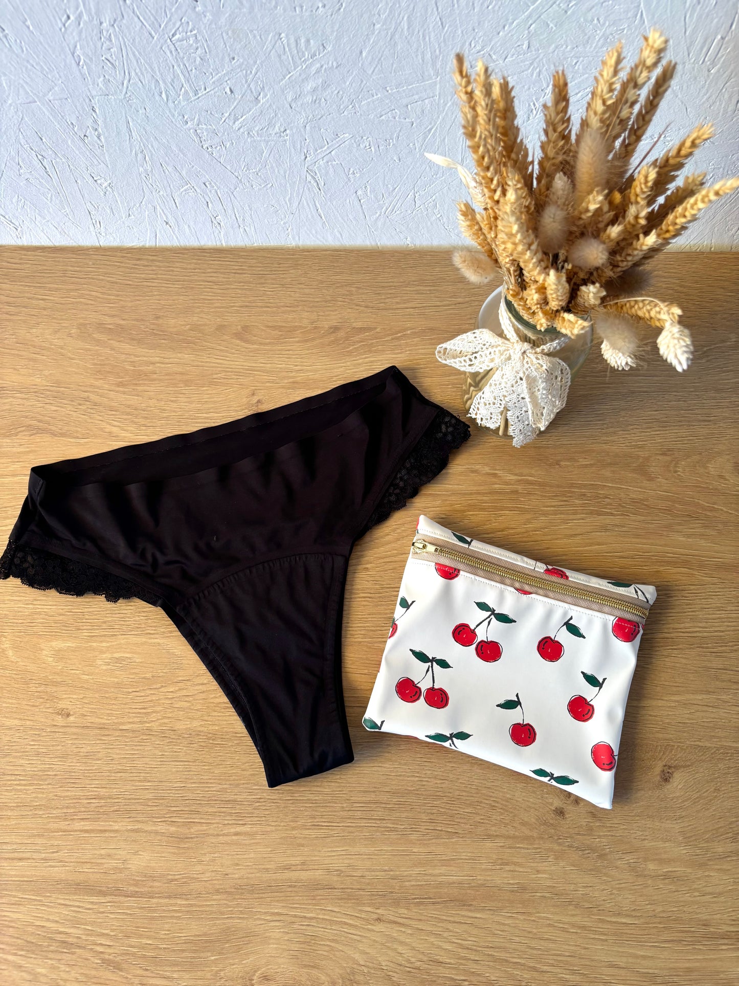 Pochette imperméable pour culotte menstruelle et maillot de bain