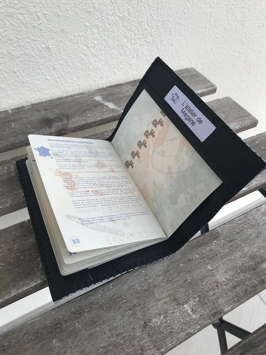 Protège passeport en similicuir