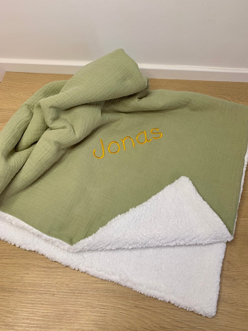 Couverture personnalisée naissance brodée du prénom